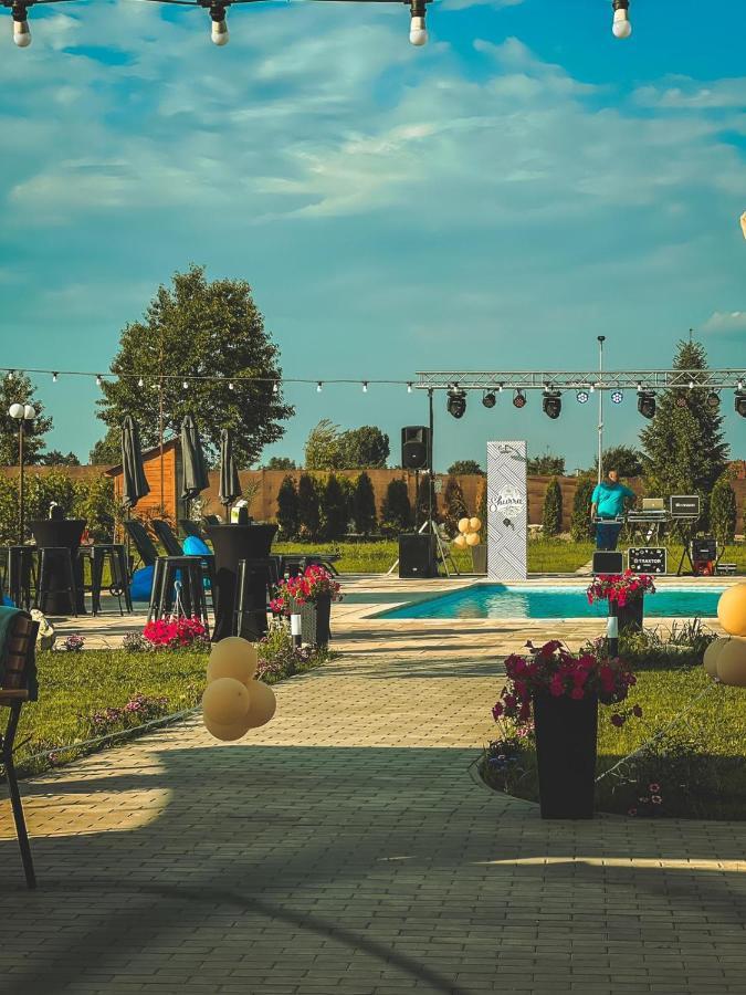 Shurra Merei Bagian luar foto