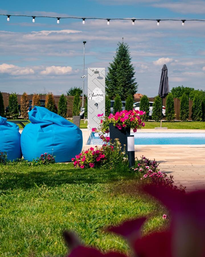 Shurra Merei Bagian luar foto