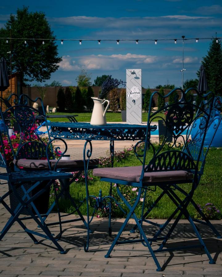 Shurra Merei Bagian luar foto